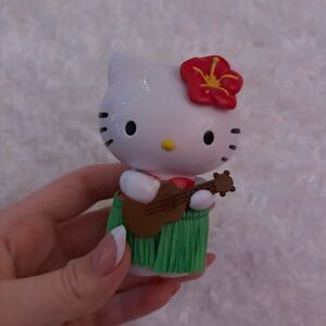 Hello Kitty Hula Figurine with 3m tape